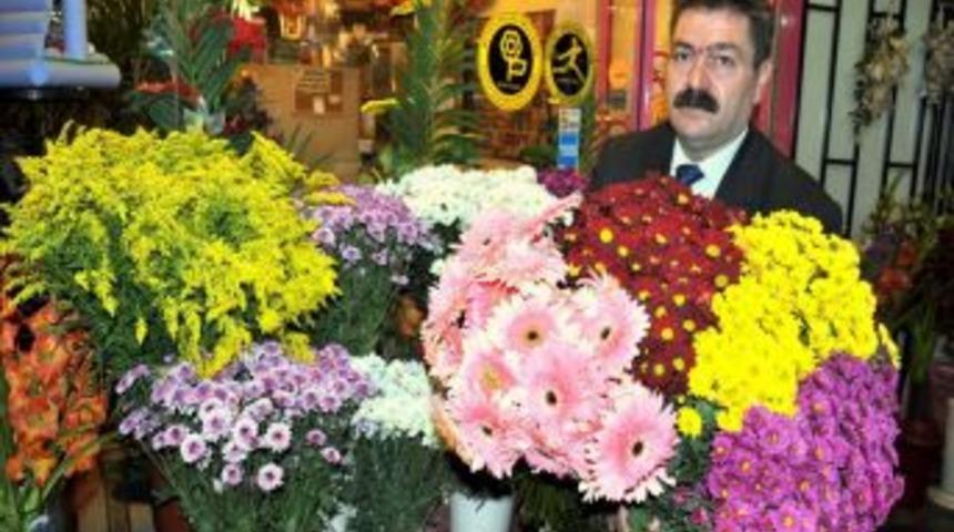 Sevgililer G&uuml;n&uuml; i&ccedil;in Kenya, Kolombiya ve Ekvator'dan g&uuml;l ithal ettiler