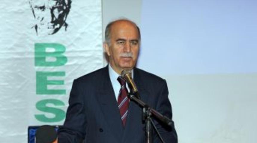 Vali Harput'tan şof&ouml;rlere: Yolculara karşı g&uuml;ler y&uuml;zl&uuml; olun