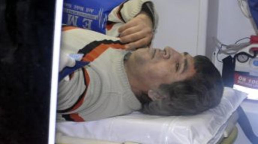 Yol bakım iş&ccedil;ilerini son anda fark etti, faciadan d&ouml;n&uuml;ld&uuml;