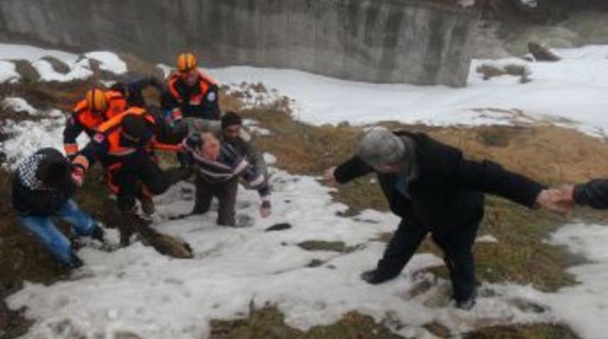 Ailesinin kayıp başvurusu yaptığı s&uuml;r&uuml;c&uuml; &ouml;l&uuml; bulundu