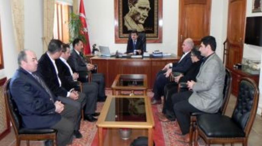 Vali &Ouml;z: YESİAD, Amasya&rsquo;nın &ouml;nemli sivil toplum kuruluşlarından