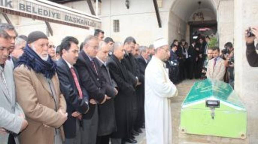 Şanlıurfa Belediye Başkanı Fakıbaba&rsquo;nın acı g&uuml;n&uuml;