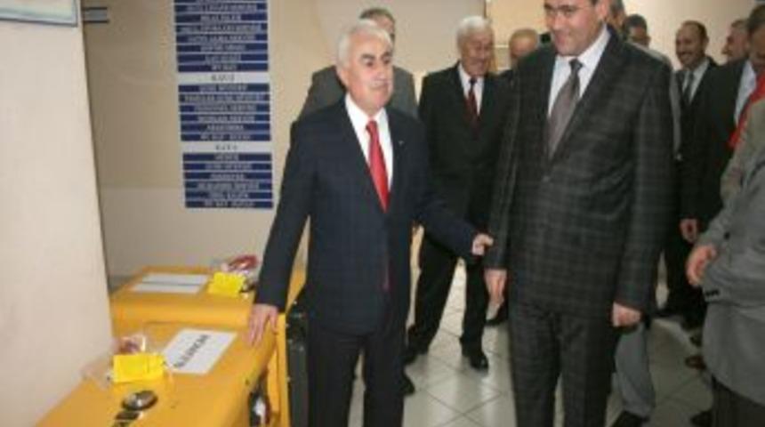 Giresun Valisi Şahin, Giresunspor teknik direkt&ouml;r&uuml; Kaya'ya isyan etti