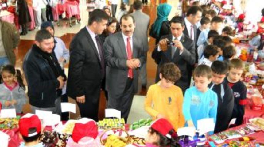 Meram Abdullah Aymaz İlk&ouml;ğretim Okulu, &ouml;ğrencileri Van i&ccedil;in pazar kurdu
