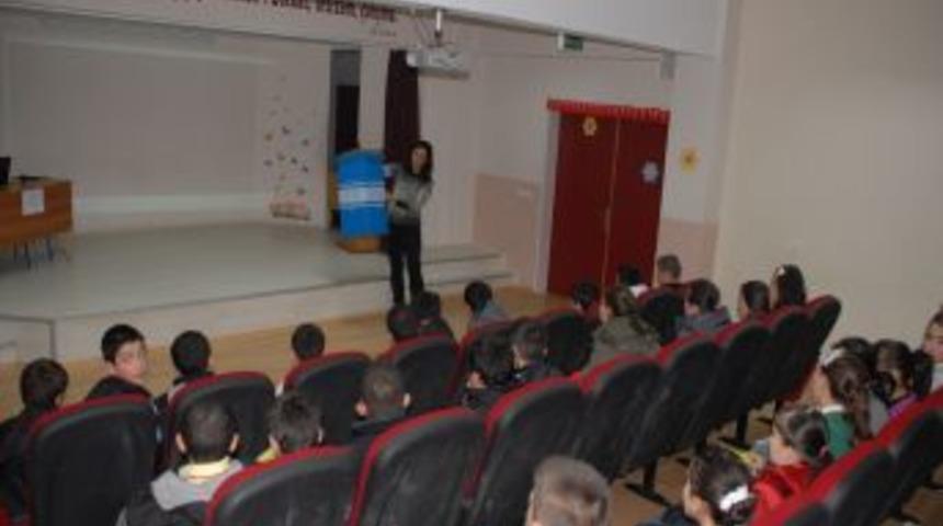 &Ouml;ğrencilere &ccedil;evre ve geri d&ouml;n&uuml;ş&uuml;m bilinci