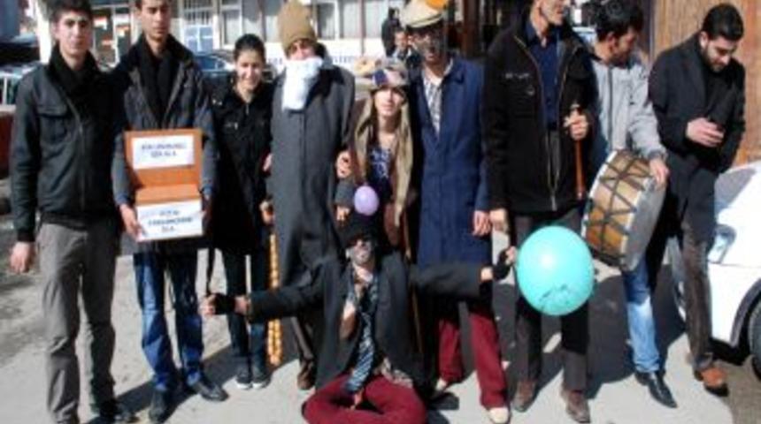 Hıdrellez etkinliği i&ccedil;in para topladılar