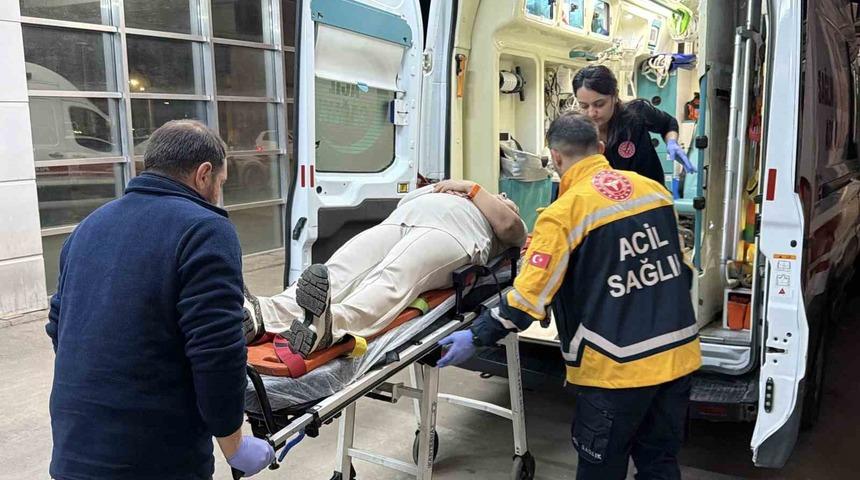 Yer: Adıyaman! Yardıma koşarken aracın çarptığı kadın yaralandı