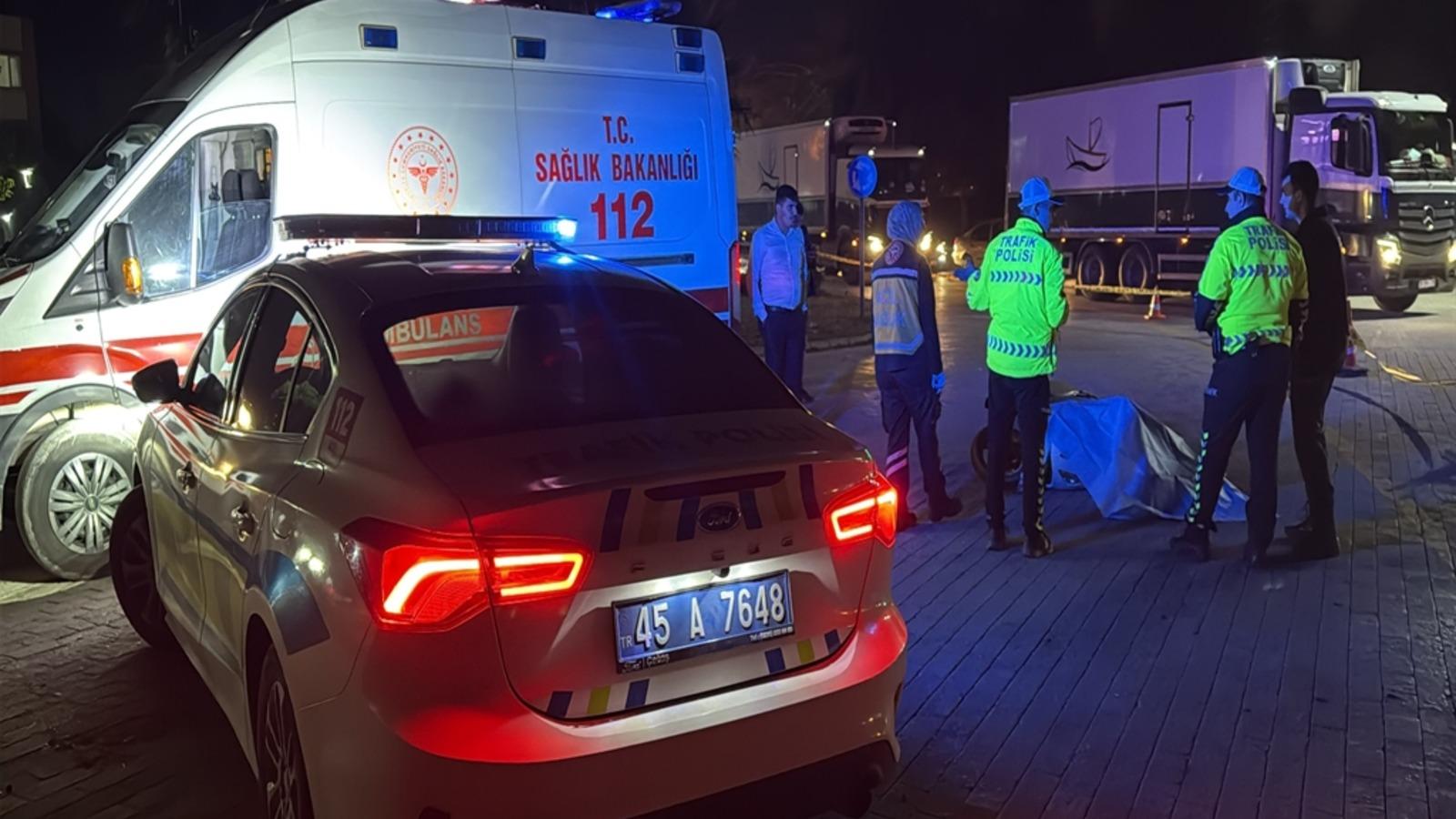 Manisa’da TIR'la çarpışan motosikletin sürücüsü öldü