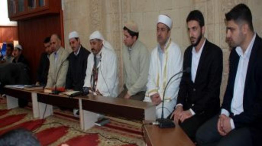 Van depremi ve Uludere'de hayatlarını kaybedenler i&ccedil;in mevlit okutuldu