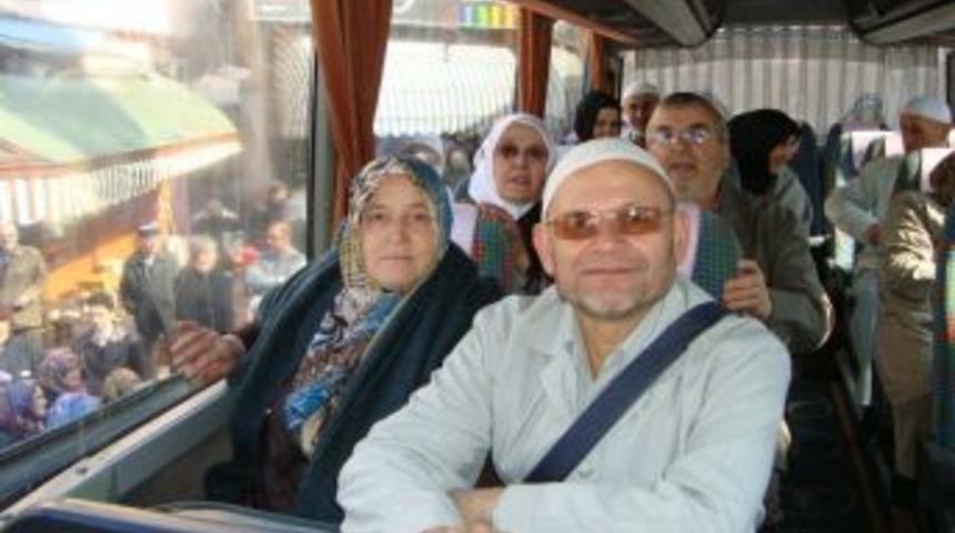 Alaplı'dan 40 kişi umreye uğurlandı