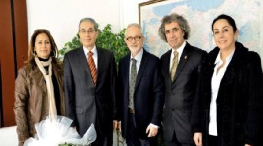 56 &uuml;lkenin sanat nabzı İzmir&rsquo;de atacak