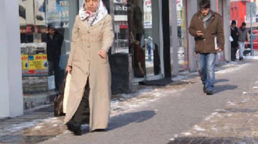 Buzlanmaya karşı 1 kilometrelik halı