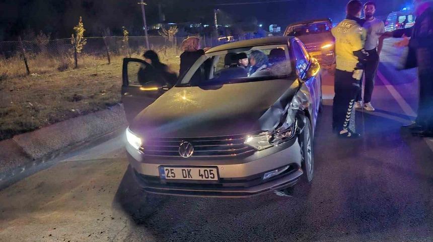 Yer: Bingöl! Otomobil yayalara çarptı! 2 yaralı