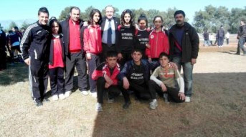 Batmanlı atletler milli takım elemesine gitti