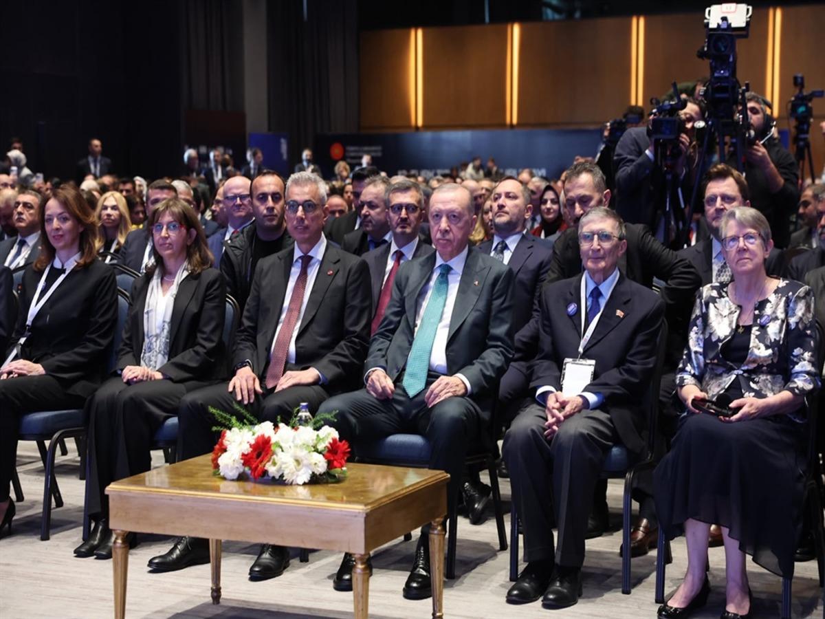 Sağlık Bakanı Memişoğlu, TÜSEB Teşvik Ödülleri Töreni ne katıldı 2