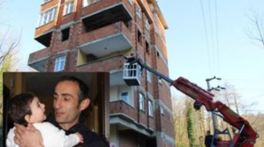 Mahsur kalan bebek kurtarıldı