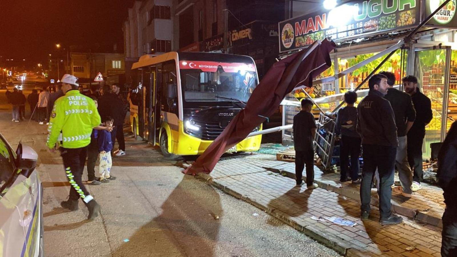 Bursa’da freni boşalan minibüs dehşet saçtı