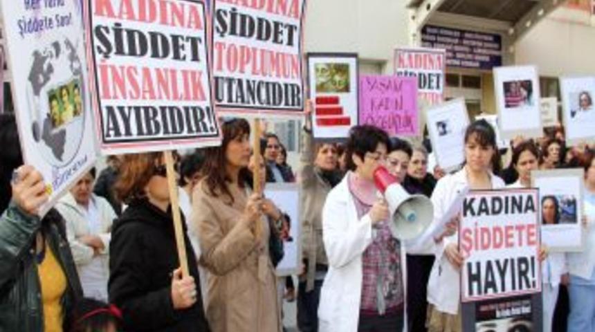 Muğla&rsquo;da kadına şiddet protesto edildi