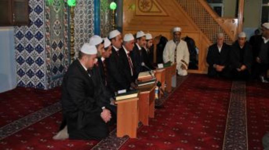 Hakkari'de Van ve Uludere'de hayatını kaybedenler i&ccedil;in 1001 hatim okundu