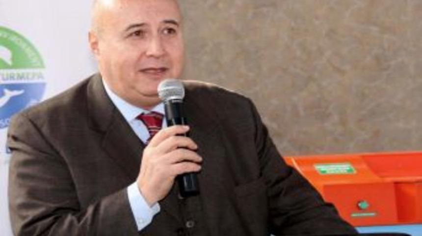 &Ouml;zkural: Bir şişe atık yağ, 1 milyon metrek&uuml;p suyu kirletiyor