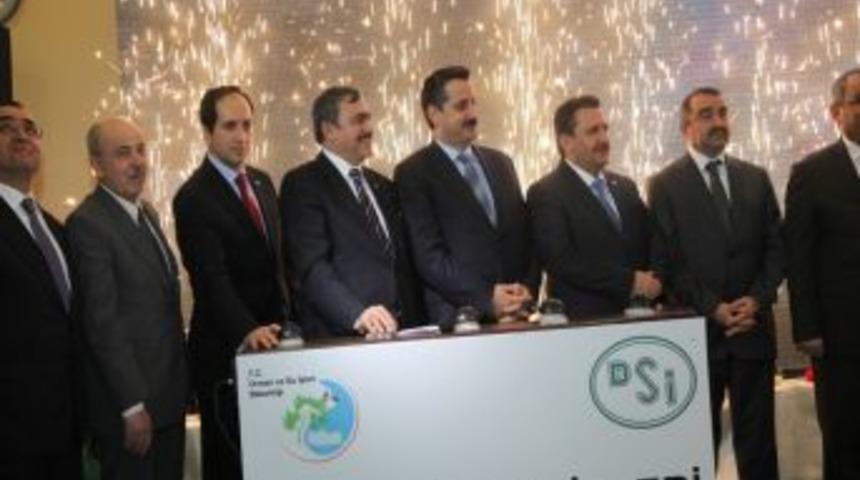 T&uuml;rkiye&rsquo;nin en y&uuml;ksek barajı Deriner, su tutmaya başladı