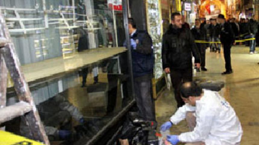 Kapalı&ccedil;arşı'da b&uuml;y&uuml;k soygun