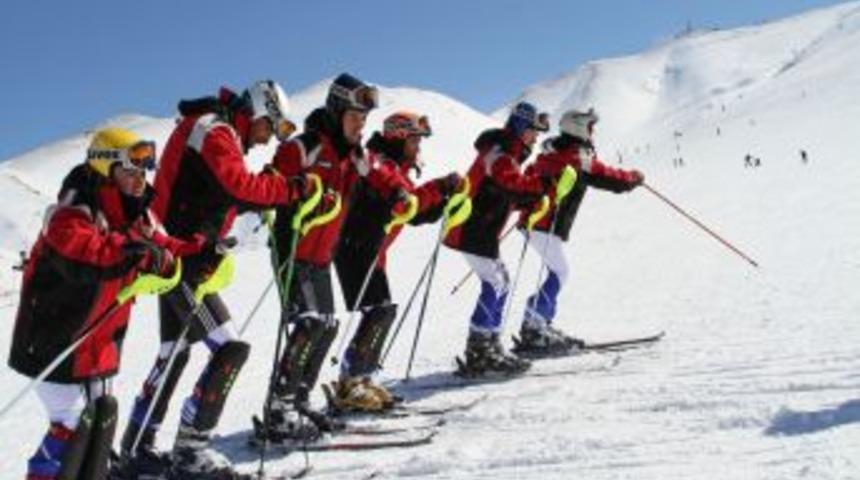 Zihinsel Engelliler D&uuml;nya Kayak Şampiyonası Erzurum&rsquo;da başlıyor
