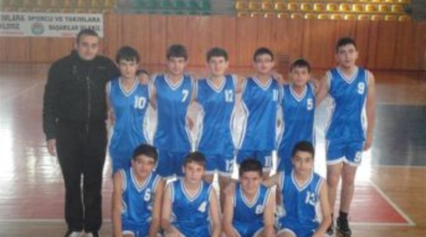 Turhal &Ouml;zel Yıldırım Koleji basketbolda Tokat &uuml;&ccedil;&uuml;nc&uuml;s&uuml; oldu
