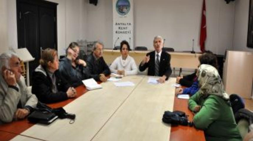 Antalya&rsquo;da hava kirliği pik saatlerde artıyor