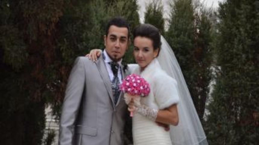 Marmaris'te tanıştılar, Rusya'da evlendiler