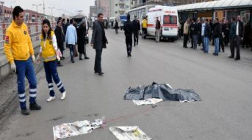 TIR'ın altında kalan minik Polat, hayatını kaybetti