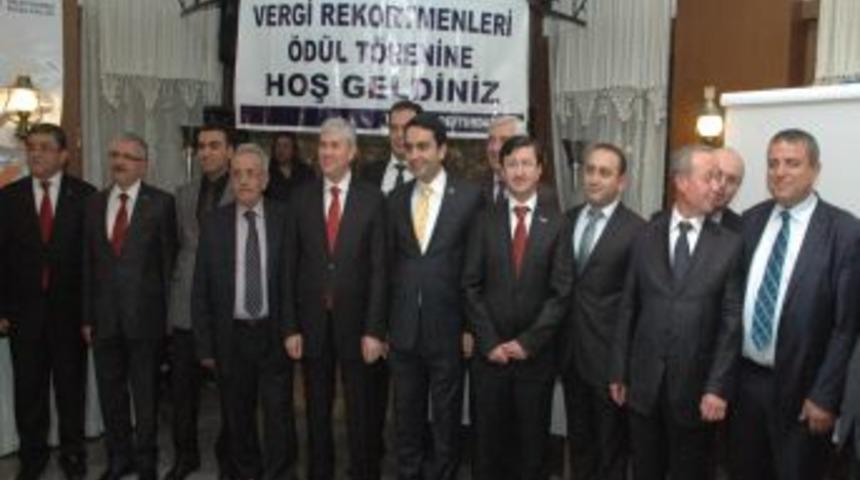 Vergi rekortmenleri &ouml;d&uuml;llendirildi