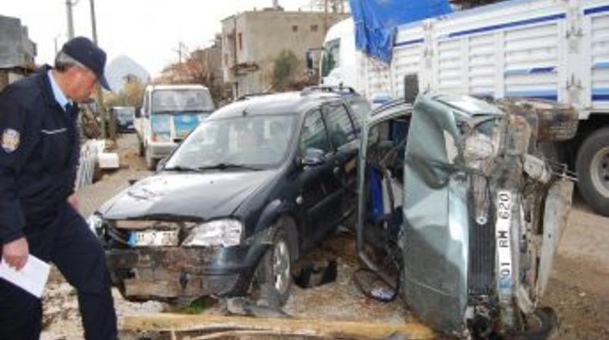 Ehliyetsiz s&uuml;r&uuml;c&uuml;n&uuml;n aracı takla attı