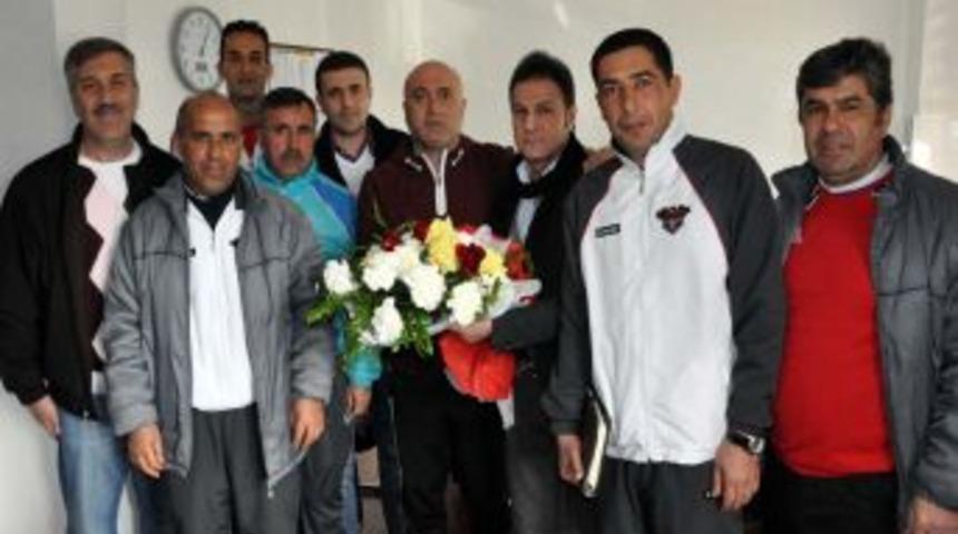 Gaziantepspor altyapıdan Hikmet Karaman&rsquo;a ziyaret