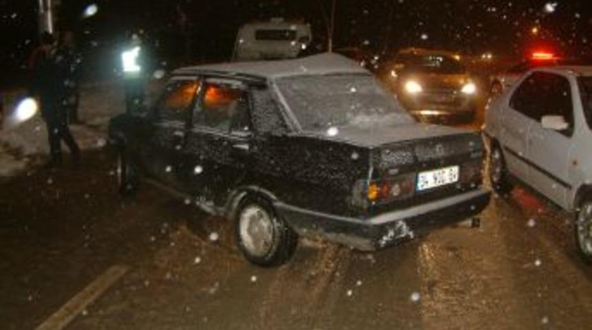 Memur Sen yolunda kaza, 1 kişi yaralandı