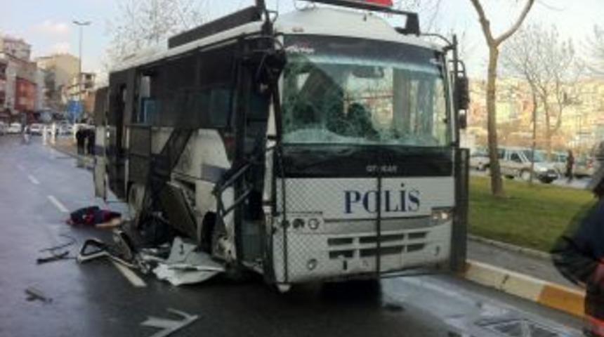 Beyoğlu'ndaki patlama: 10'dan fazla yaralı