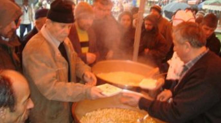 Erbakan, Alaplı'da anıldı