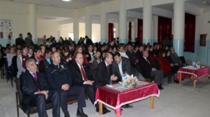 Sarı&ccedil;am'da Yeşilay kul&uuml;pleri yarışıyor