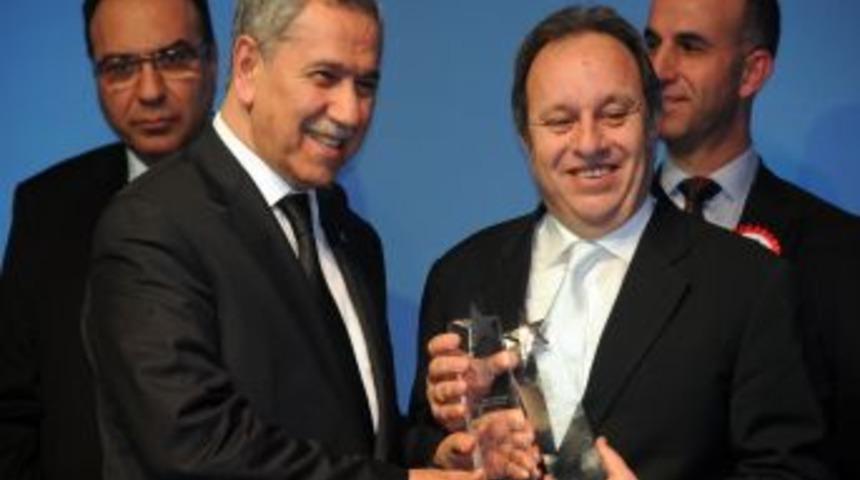 Arın&ccedil;: T&uuml;rkiye g&uuml;&ccedil;lenecek, g&uuml;neşli, g&uuml;zel g&uuml;nler g&ouml;recek