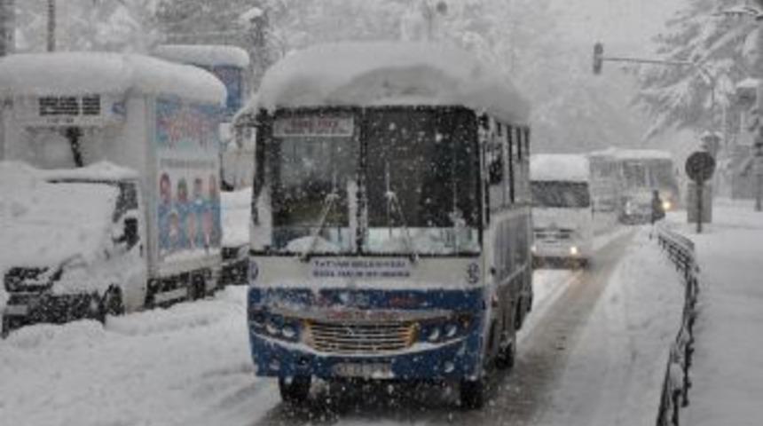 Bitlis&rsquo;te okullar tatil edildi