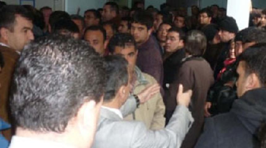 Hamallık başvurusu izdihamı