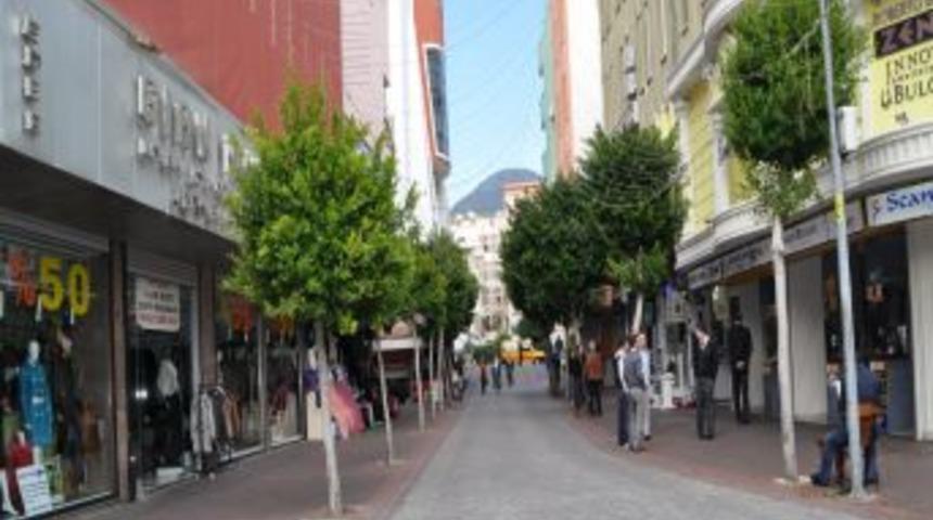 Alanya esnafı vitrin uygulamasına ge&ccedil;ti