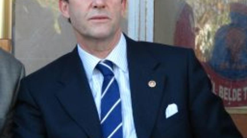 Badak: Ge&ccedil;iş kabul&uuml; olmayan k&ouml;pr&uuml;y&uuml; CHP ve MHP'liler ulaşıma aştı