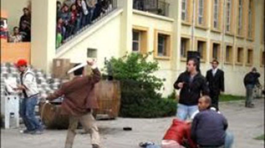 Satırlı saldırgan vuruldu!