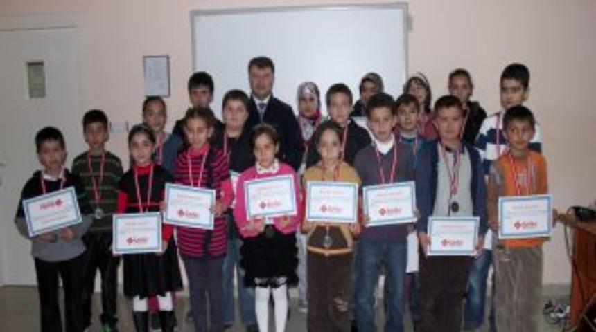 Serik'in başarılı &ouml;ğrencileri &ouml;d&uuml;llendirildi
