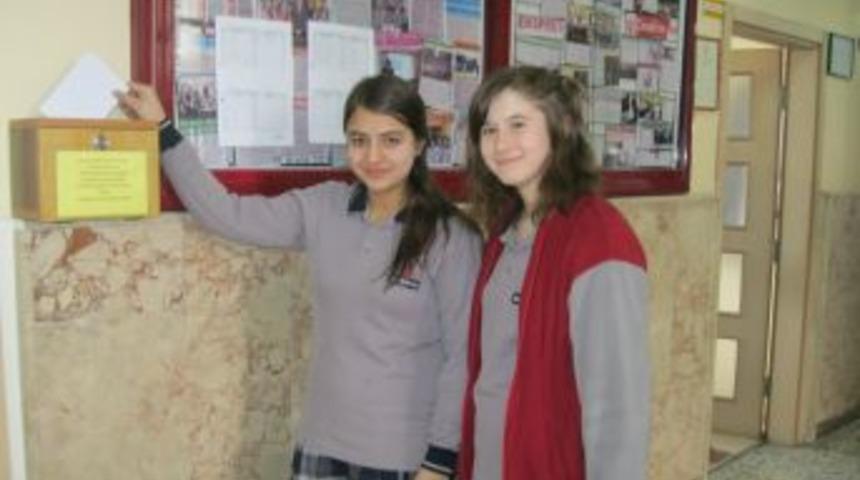 Yavuz Selim Koleji &ouml;ğrencileri &ouml;ğretmenlerine davranış notu veriyor