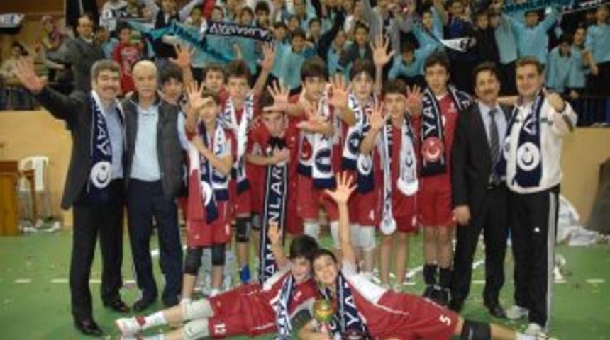 Yamanlar, voleybol ve basketbolda Türkiye finallerinde