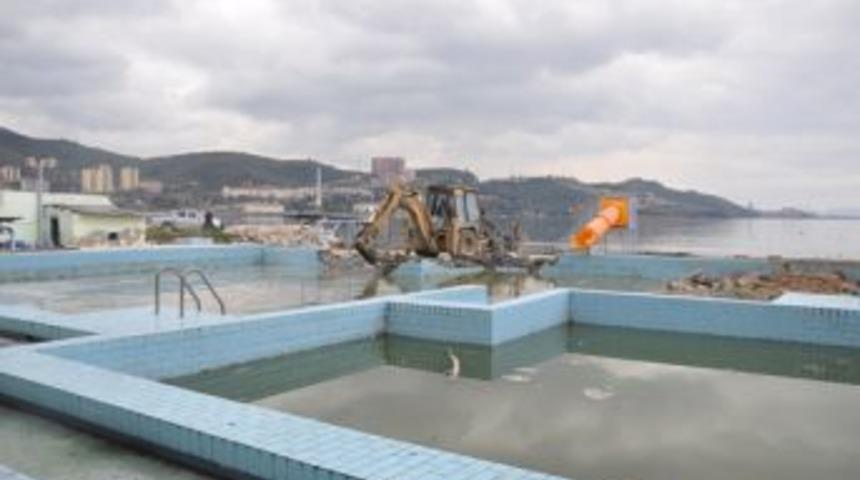 Sahiller birleşiyor