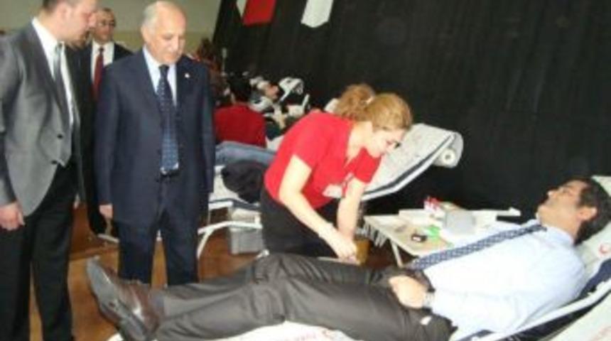 ZK&Uuml; &ouml;ğrencileri kan bağşında rekor kırdı