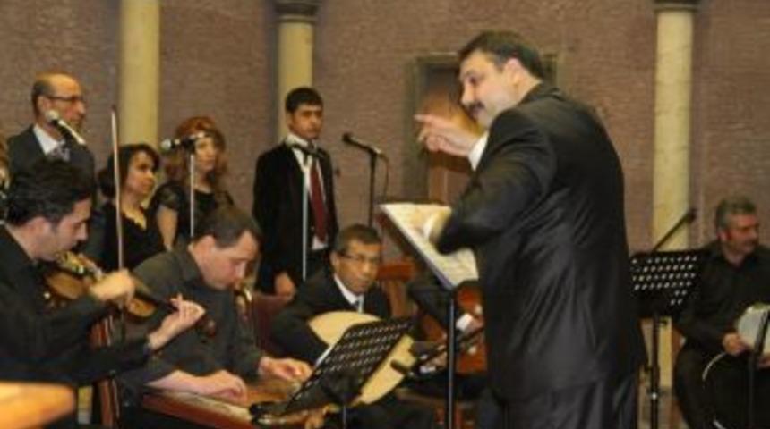 T&uuml;rk Sanat M&uuml;ziği korosuna tam not